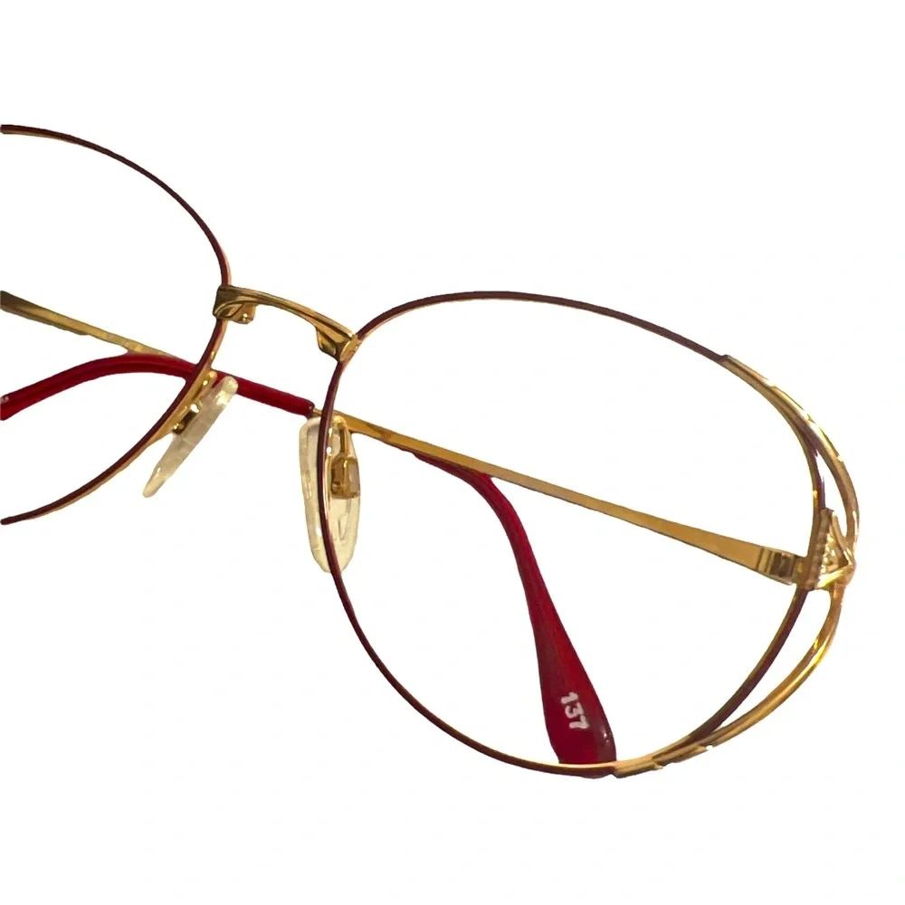 1980’s Gloria Vanderbilt Oversized Gold Eyeglasses, Red/Gold, Deadstock‎